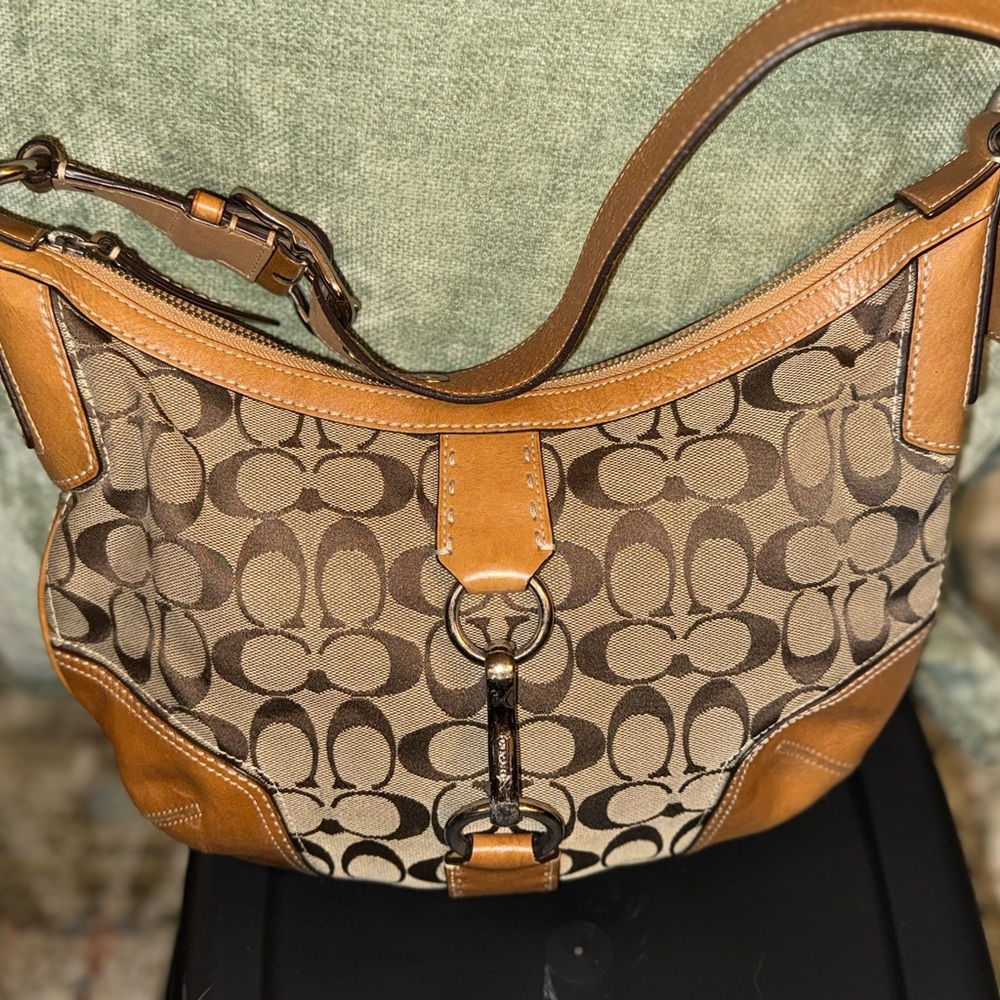 SOLD 1124/2025 Coach K0767-11576 Large Leather Hampton - Picture 4 of 15